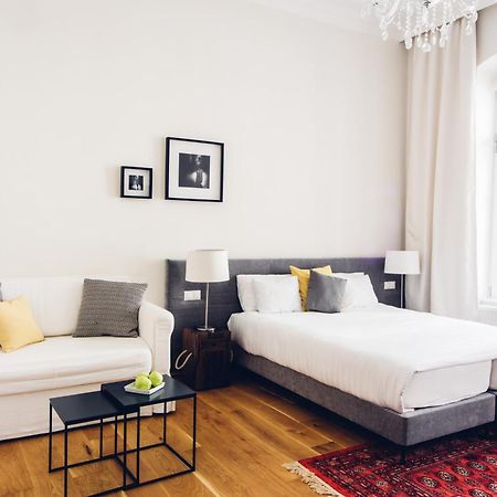 Adele Apartments Peçuy Dış mekan fotoğraf