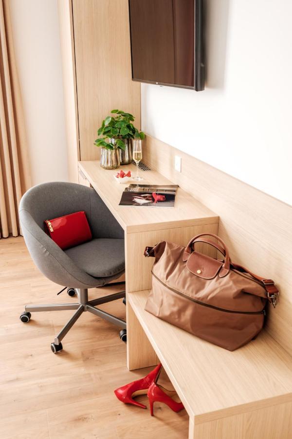 Adele Apartments Peçuy Dış mekan fotoğraf