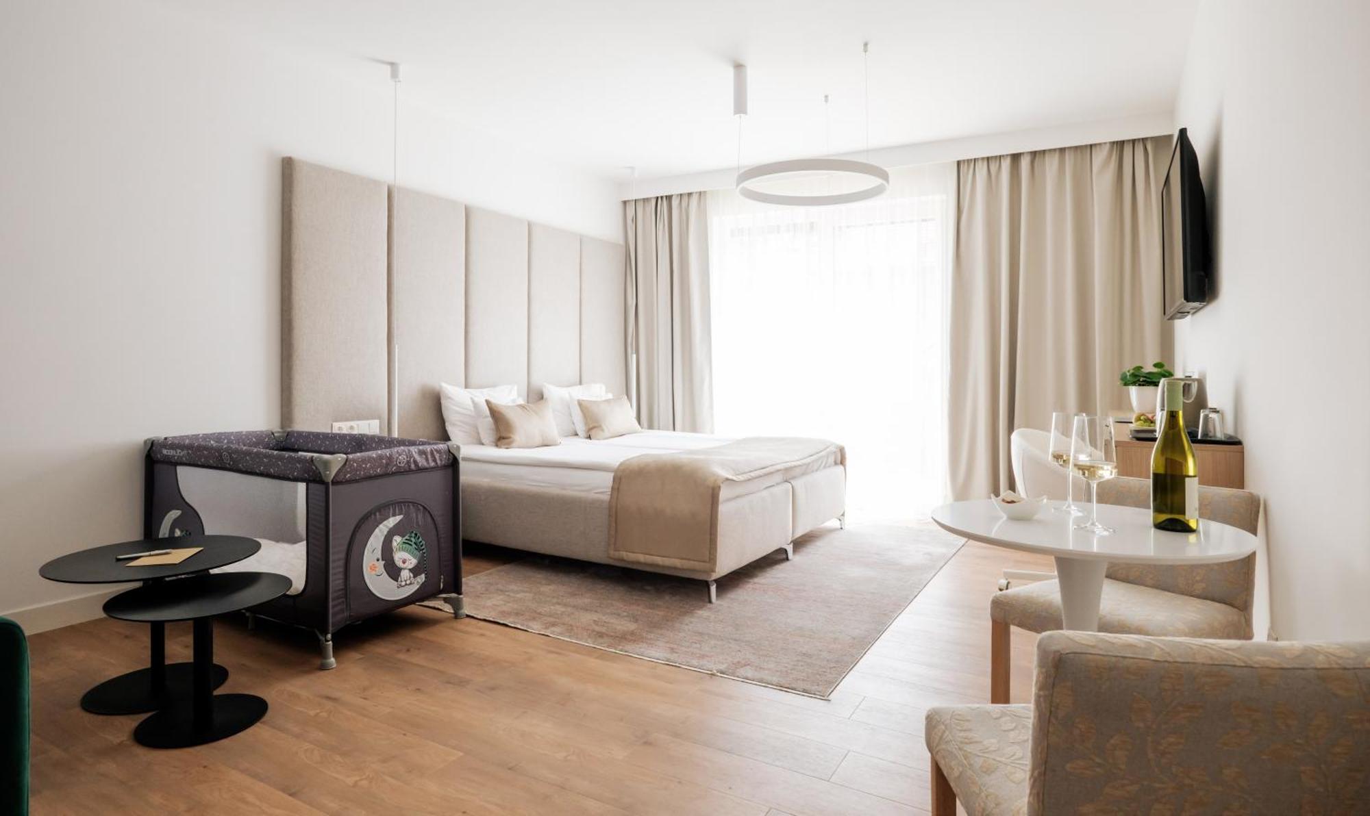 Adele Apartments Peçuy Dış mekan fotoğraf