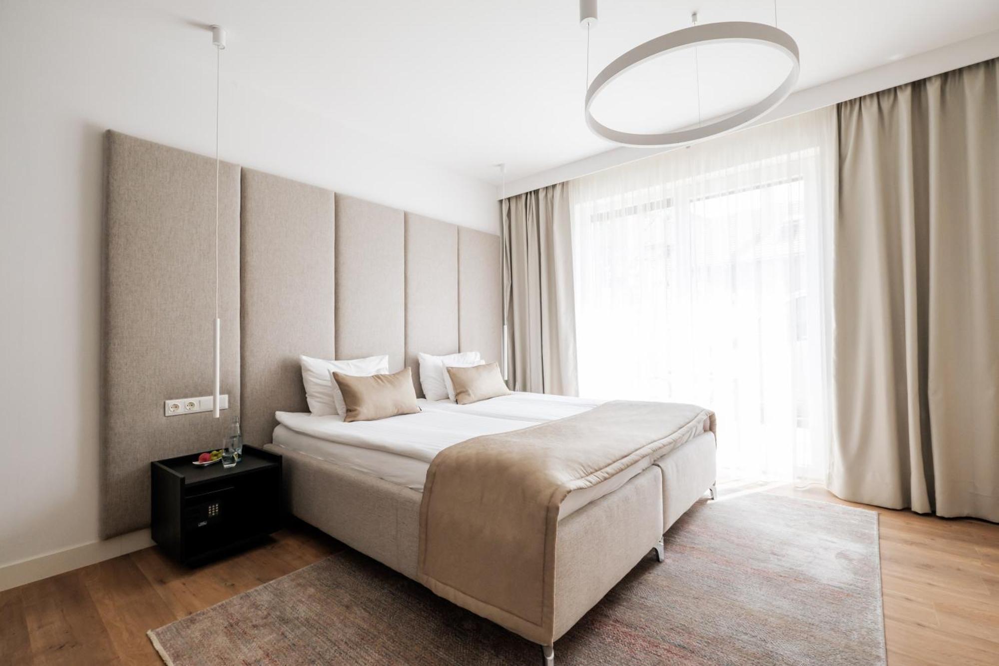 Adele Apartments Peçuy Dış mekan fotoğraf