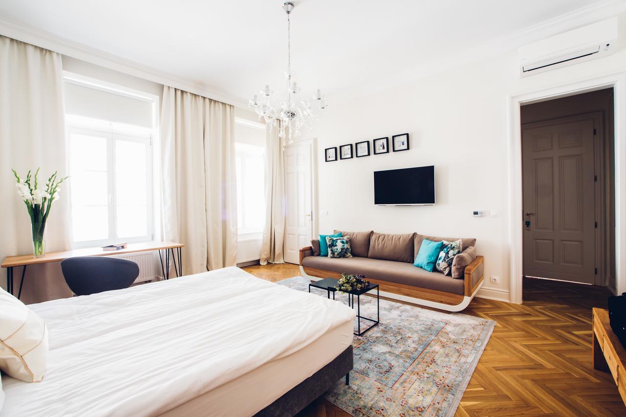 Adele Apartments Peçuy Dış mekan fotoğraf